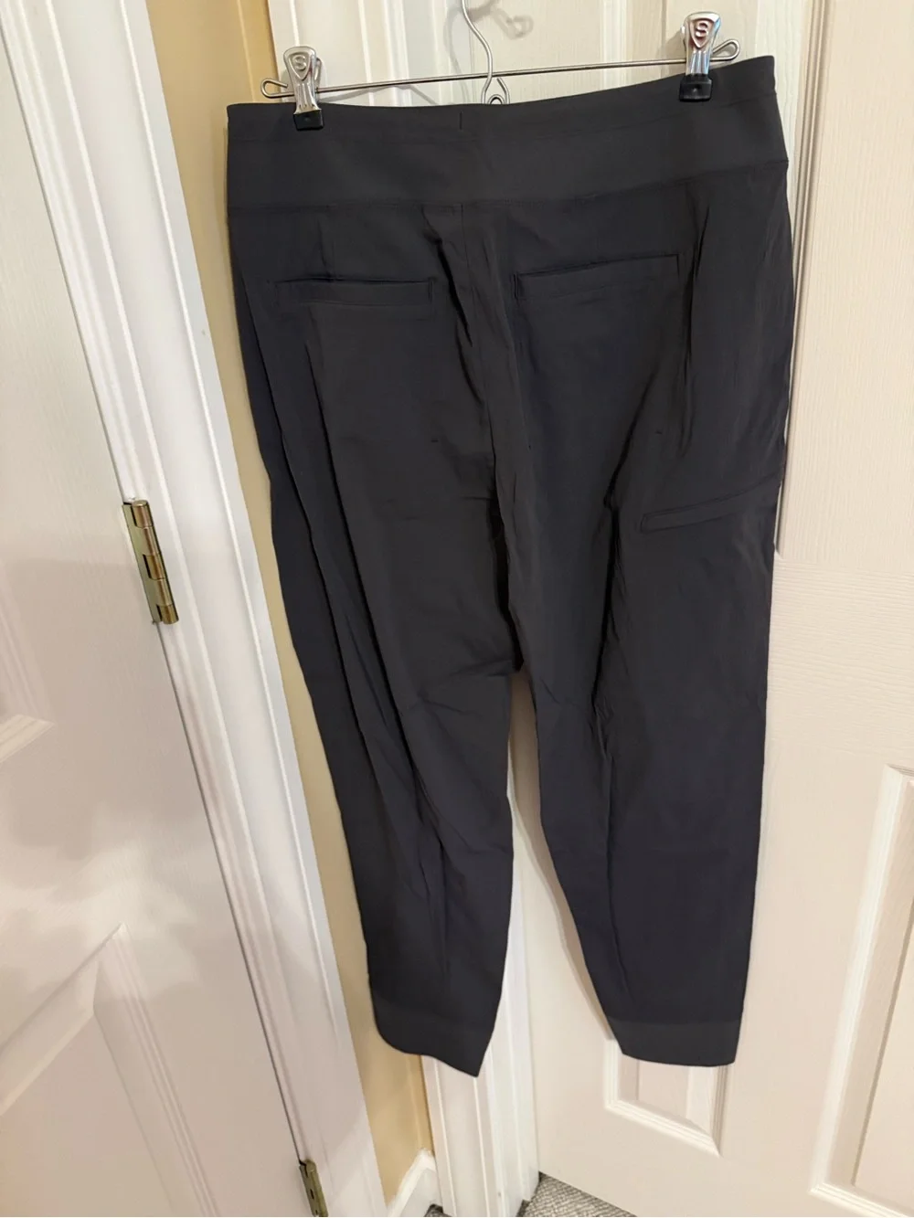 Athleta Trekkie North Jogger Women Size 6 Grey Ripstop EUC